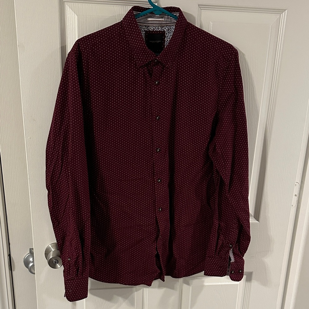 Men’s Lg Denim & Flower Maroon & White dot Casual Button-Down Shirt